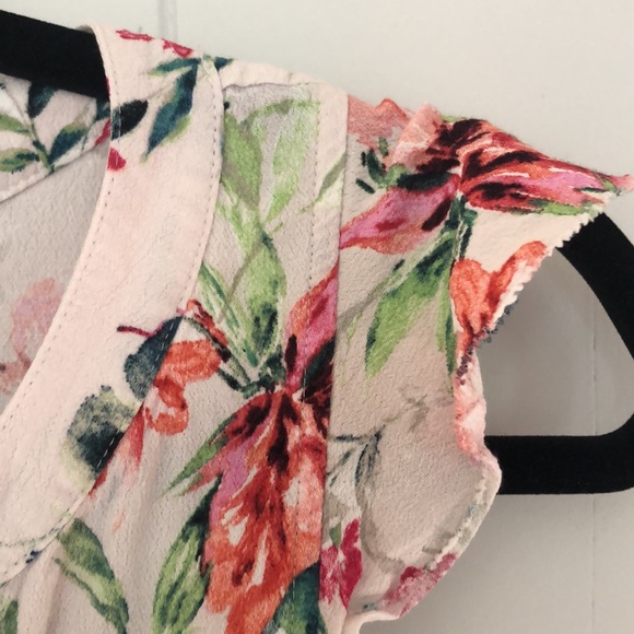 Floral sleeveless blouse - Picture 4 of 9